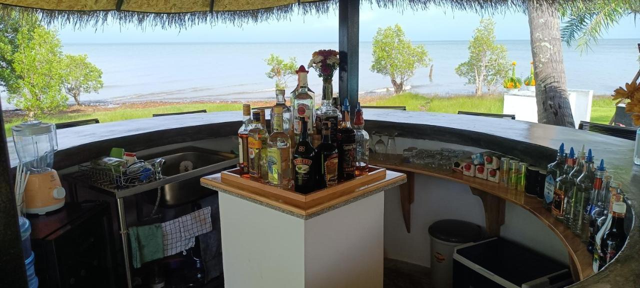 Beachfront Pool Villa And Apartment チャン島 エクステリア 写真
