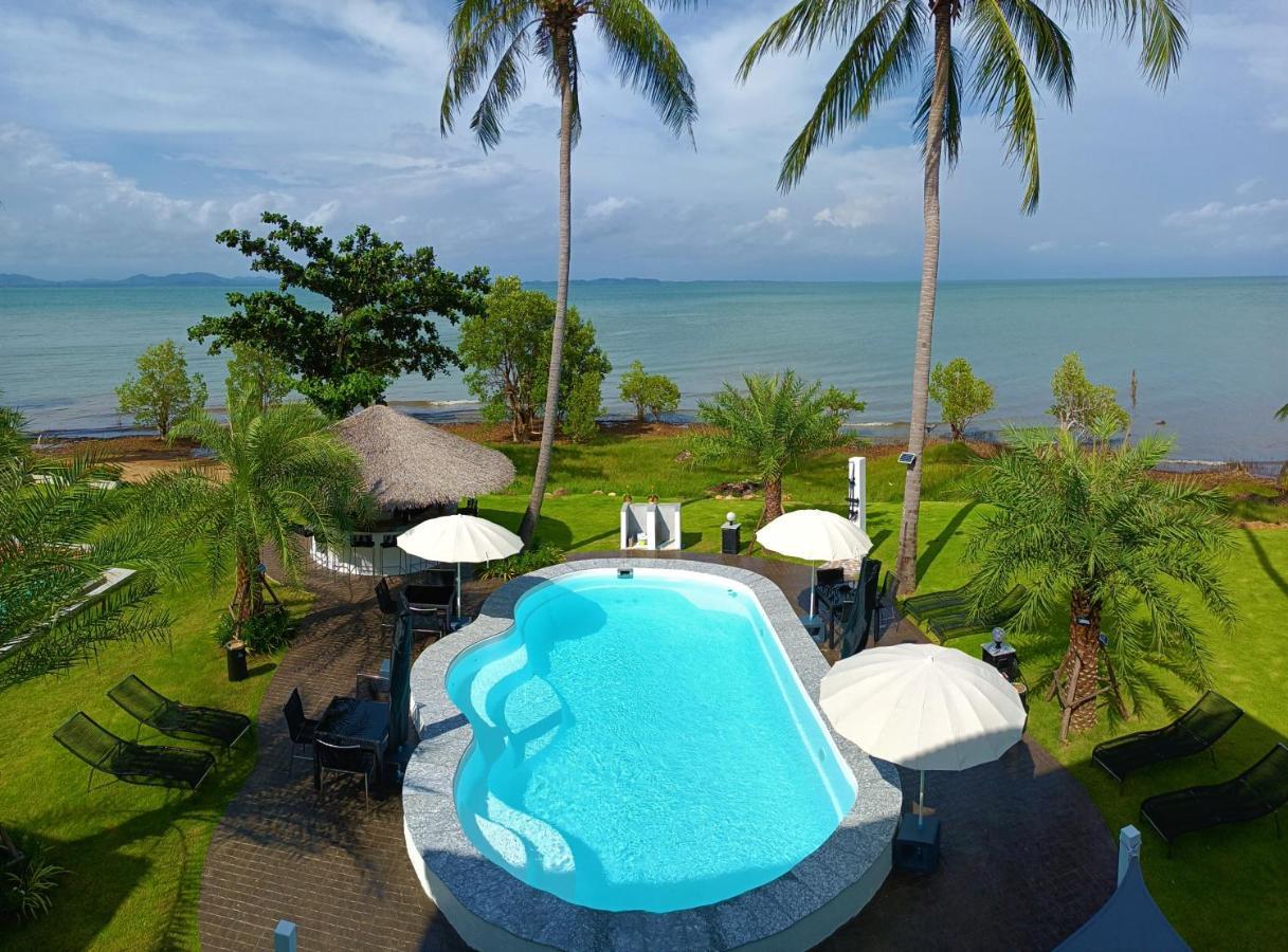 Beachfront Pool Villa And Apartment チャン島 エクステリア 写真