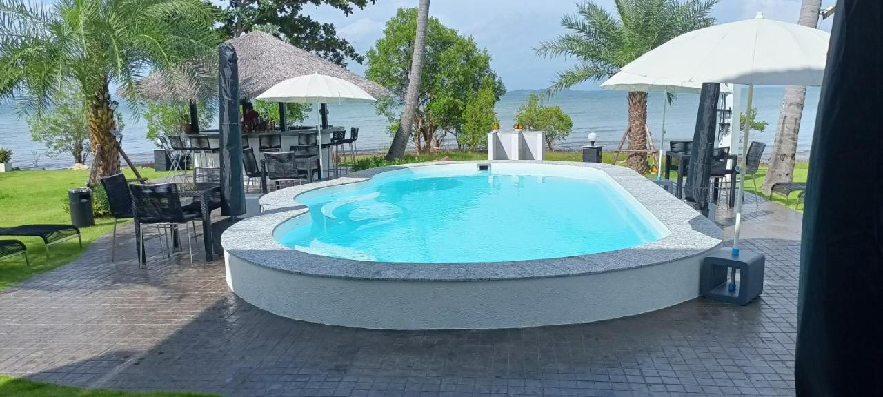 Beachfront Pool Villa And Apartment チャン島 エクステリア 写真